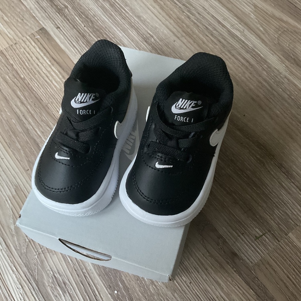 Baby black and white Air Force 1